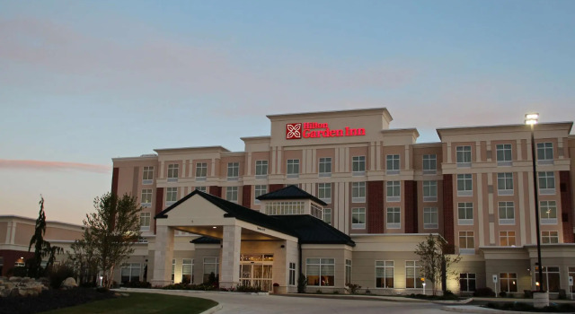 Кровать в общем номере Hilton Garden Inn Findlay