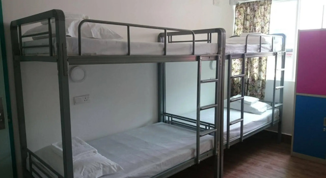 Halo Hostel