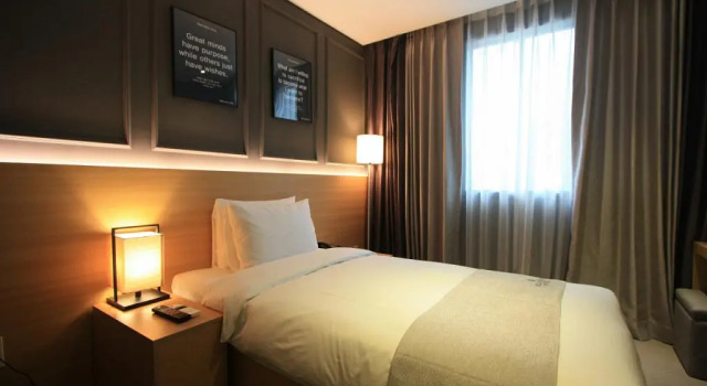 Трёхместный номер Standard Отель Vella Suite Suwon