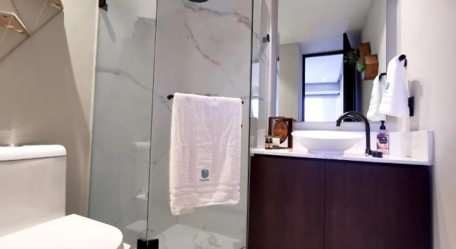Апартаменты SkyPool Premium apartment in downtown with gym