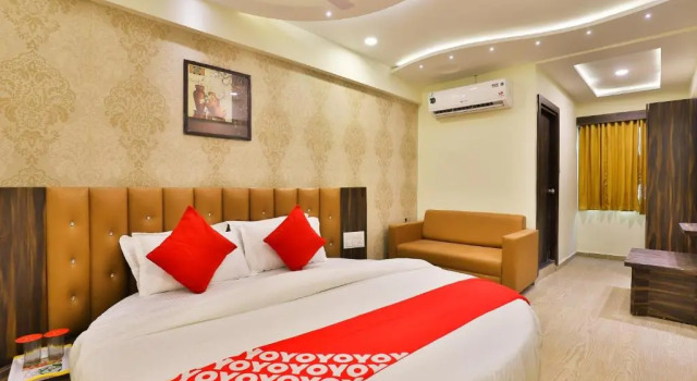 Люкс OYO 19501 Hotel Silver Palace