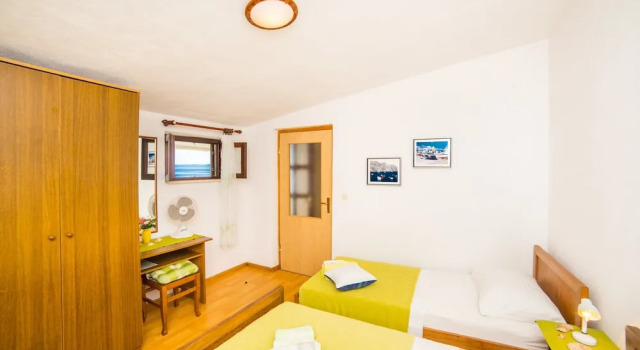 Apt Next to the Beach w Balcony and sea View, Забронировать Апартаменты/квартира Крвавица Макарска Ривьера