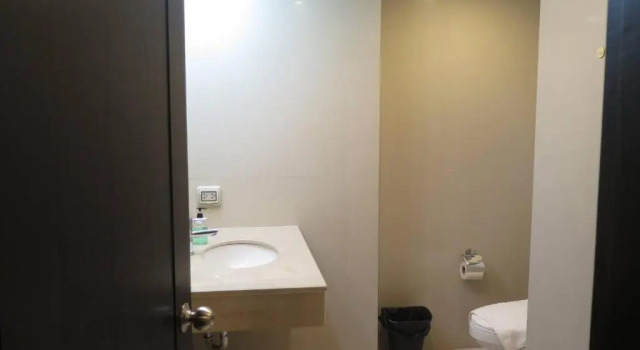 Апартаменты 7C - 2 Bedroom Downtown Apartment With Shared Pool