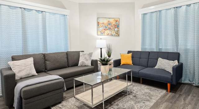Stylish & Charming 15min to Downtown LA, Забронировать Дом для отпуска Роузмид Большой Лос-Анджелес, рядом с Garvey Park