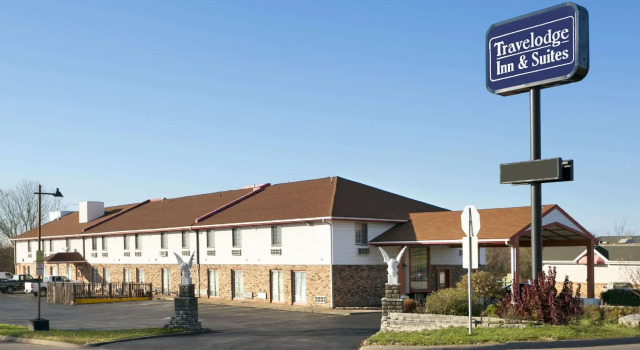 Travelodge Inn & Suites by Wyndham Muscatine, Rezerwuj Hotel Muscatine Iowa