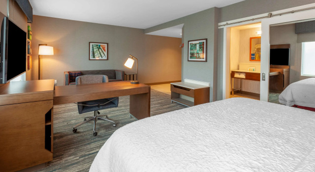 Hampton Inn & Suites Bloomfield Hills Detroit, Забронировать Отель Отели Блумфилд-Хилс с завтраком, Завтраки