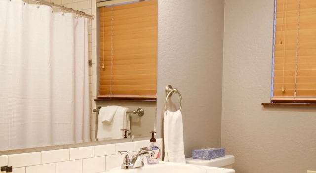Коттедж Pet-Friendly 8 Leisure Home features Private Hot Tub and Gas BBQ by RedAwning