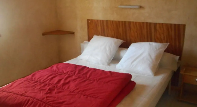 Camping des Gorges de La Méouge, Забронировать Кемпинг Барре-сюр-Меуж 