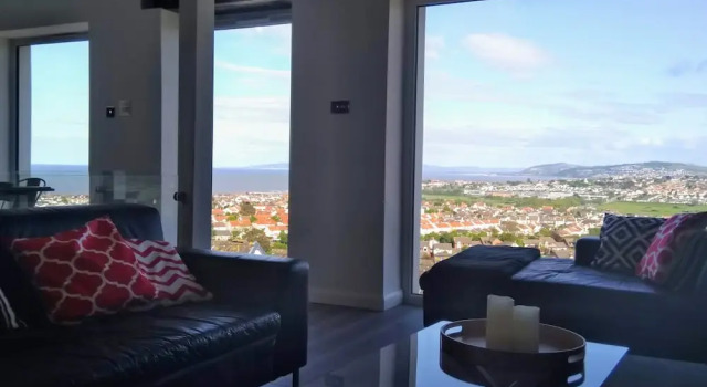 Modern Detached House With Sea View by Llandudno, จอง อพาร์ทเมนท์ Penrhyn Bay Glamorgan