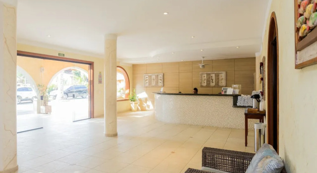 Beach Hotel Cambury