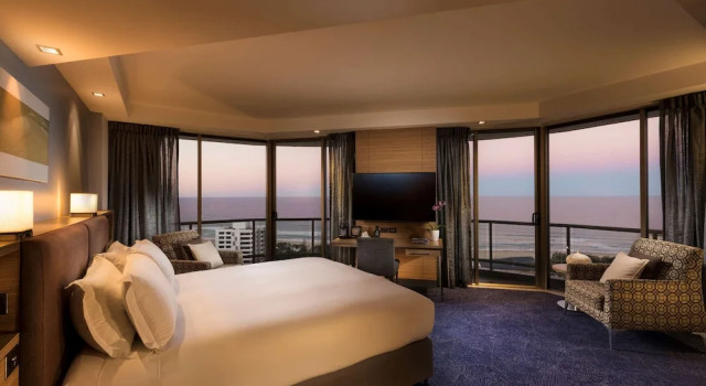 Двухместный номер Standard с балконом и с видом на океан Sofitel Gold Coast Broadbeach