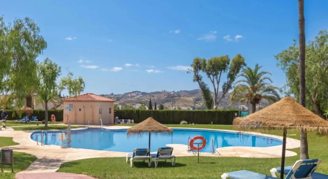 Апартаменты Luxury Luxury Mijas Golf, Pool & Pet Retreat