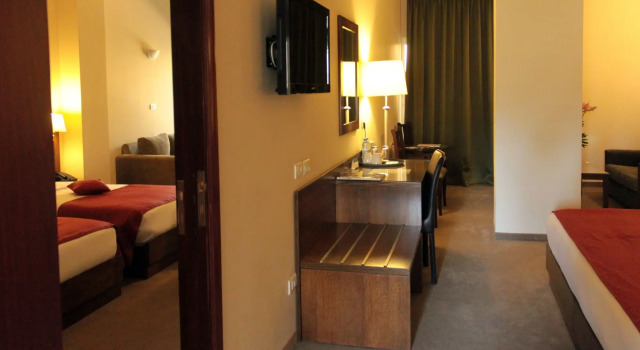 Cosmopolitan Hotel, Rezerwuj Hotel Hotele w Baabda ze śniadaniem, Śniadanie