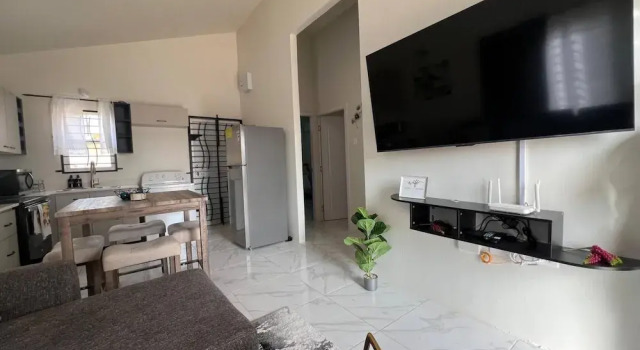 Charming 2 Bedroom Home in Phoenix Park Village, Prenota Casa vacanze Ville a Portmore, Villa