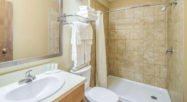 Люкс Clarion Hotel & Suites Fairbanks near Ft Wainwright