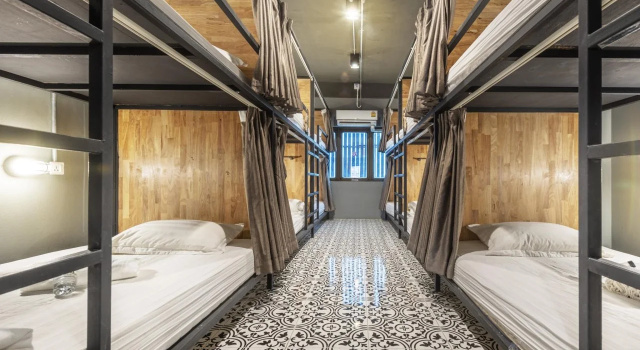 Sloth Hostel Don Mueang, Забронировать Хостел Бан-Дон-Муанг провинция Бангкок