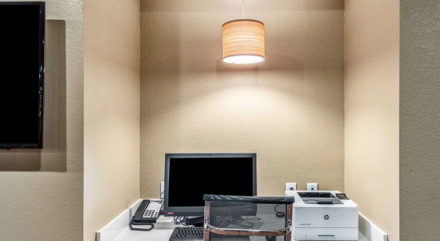 Sleep Inn & Suites Fort Worth - Fossil Creek, Забронировать Отель Fossil Creek Форт-Уэрт, рядом с Гольф-клуб Fossil Creek