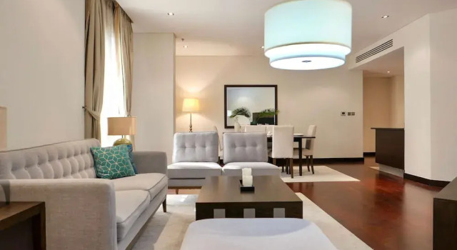 Oceanfront 2BR Apartment With Sea Views, Забронировать Апартаменты/квартира Отели Дубая с парковкой, Парковка