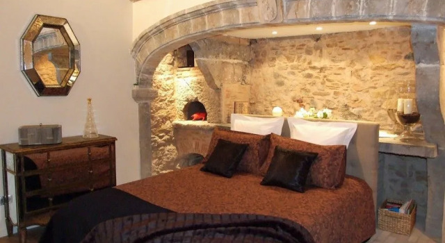 Loge des 3 Maries, Забронировать Отель Лион Rhône, рядом с Перраш