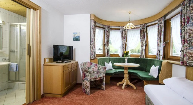 Hotel Garni Persutt, Забронировать Отель Отели Ишгль 3 звезды, 3*