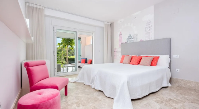 iloftmalaga  Villa Santa Clara Golf, Забронировать Вилла Марбелья Коста-дель-Соль, рядом с Загородный гольф-клуб Марбельи