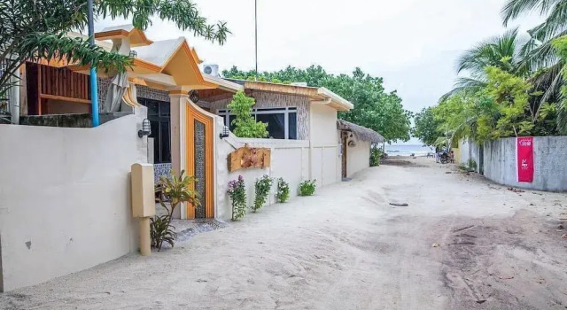 Moro Rasdhoo, Book Guesthouse Rasdhoo Ari Atoll