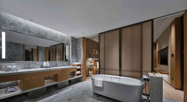 Люкс c 1 комнатой с балконом Doubletree By Hilton Lingshui Hot Spring