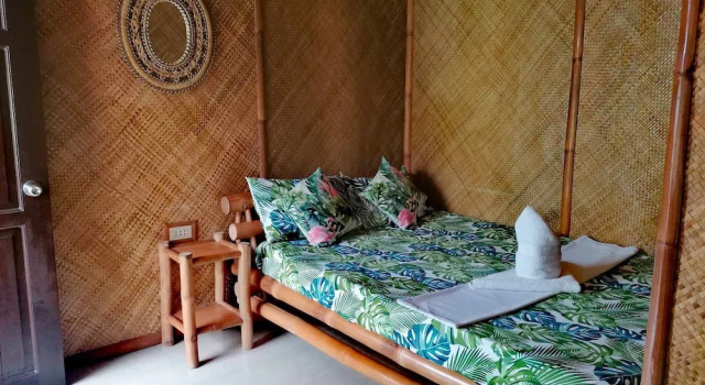 Guanna's Place Room and Resto Bar