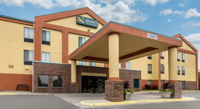Comfort Inn & Suites in Lenexa, Book Hotel Hoteller i Lenexa med pool, Swimmingpool