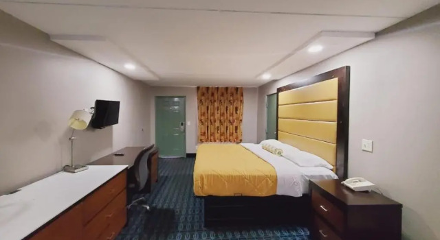 Люкс Standard Scottish Inns & Suites