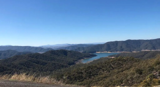 Коттедж Sunny Corner Lake Eildon