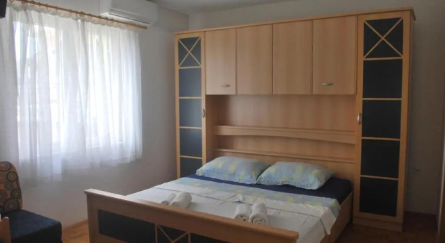 Apartments Adriatika, Varaa Huoneisto Hotellit Split-Dalmatia pysäköinnillä, Pysäköinti