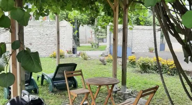 Апартаменты Bel appartement rénové dans maison bigourdane