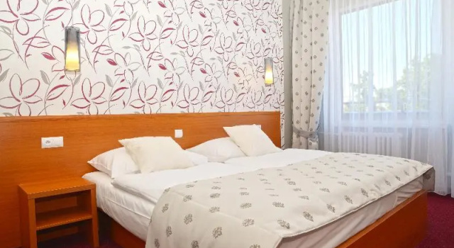 Одноместный номер Standard с балконом Avanti Hotel