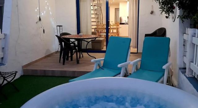 Апартаменты CASA DANIEL - bungalow with jaccuzzi, wifi, 2 bedrooms