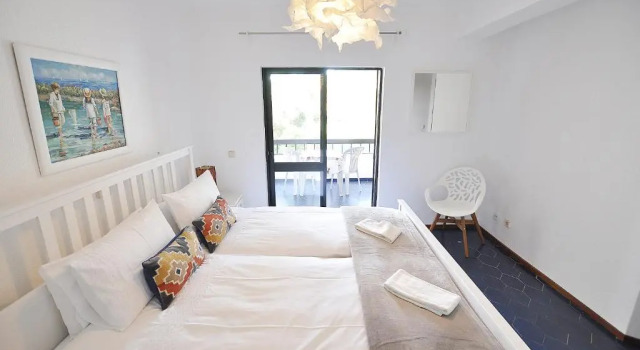 E&M Beach House Aldeamento do Levante III, Buchen Sie Hotel Porches Barlavento