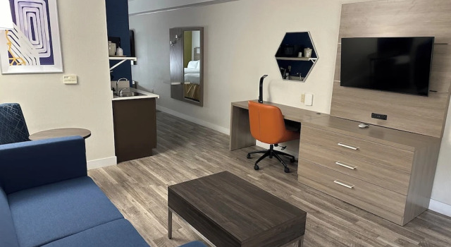 Люкс c 1 комнатой Holiday Inn Express Hotel & Suites San Dimas by IHG
