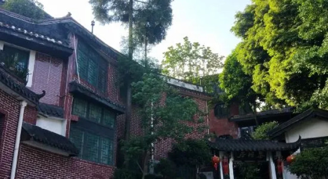 Heming Shanzhuang Yangyiju Hotel, Boek Hotel Hotels in Chengdu met parkeren, Parkeren
