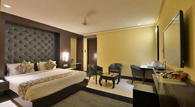 Номер Deluxe Hotel The Golden Oak Central by Citrus Prime