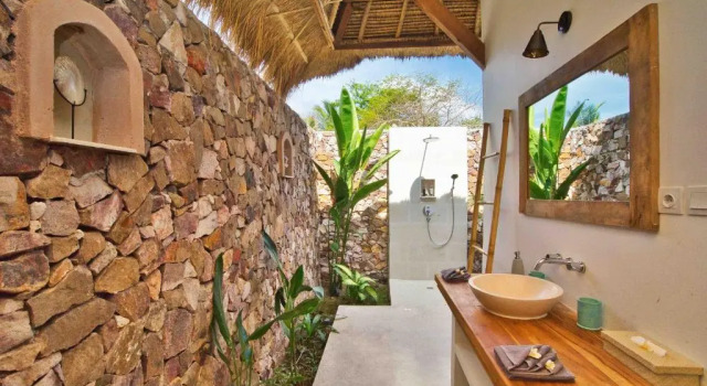 Бунгало с видом на океан Segara Lombok Beach Resort