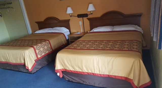 Sands Motel, Book Motel Portales New Mexico