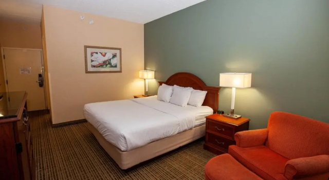 Номер Standard Baymont by Wyndham Knoxville/Cedar Bluff