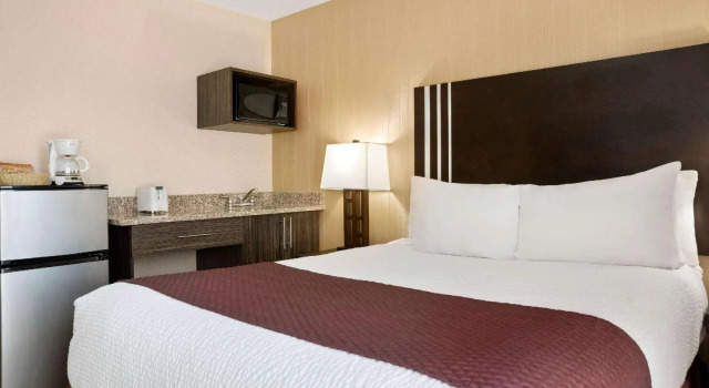 Двухместный номер Standard Days Inn by Wyndham Sylvan Lake