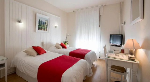 Comfort Twin room Hotel Biney