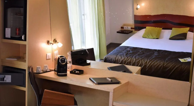 Двухместный номер Superior с балконом Logis Hôtel La Fauceille