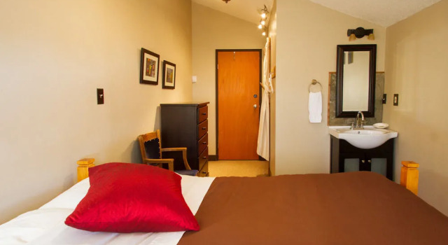 Big Fish Lodge, Prenota Hotel Port Renfrew 