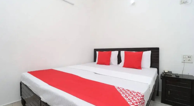 Pam And Chand Guest House By OYO Rooms