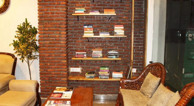Hotel Ishan A Riverside Retreat
