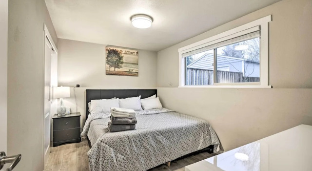 Коттедж с 6 комнатами с балконом Spacious Kent Home ~ 17 Mi to Dtwn Seattle!