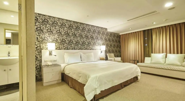 Люкс Deluxe Family Hotel Taipei